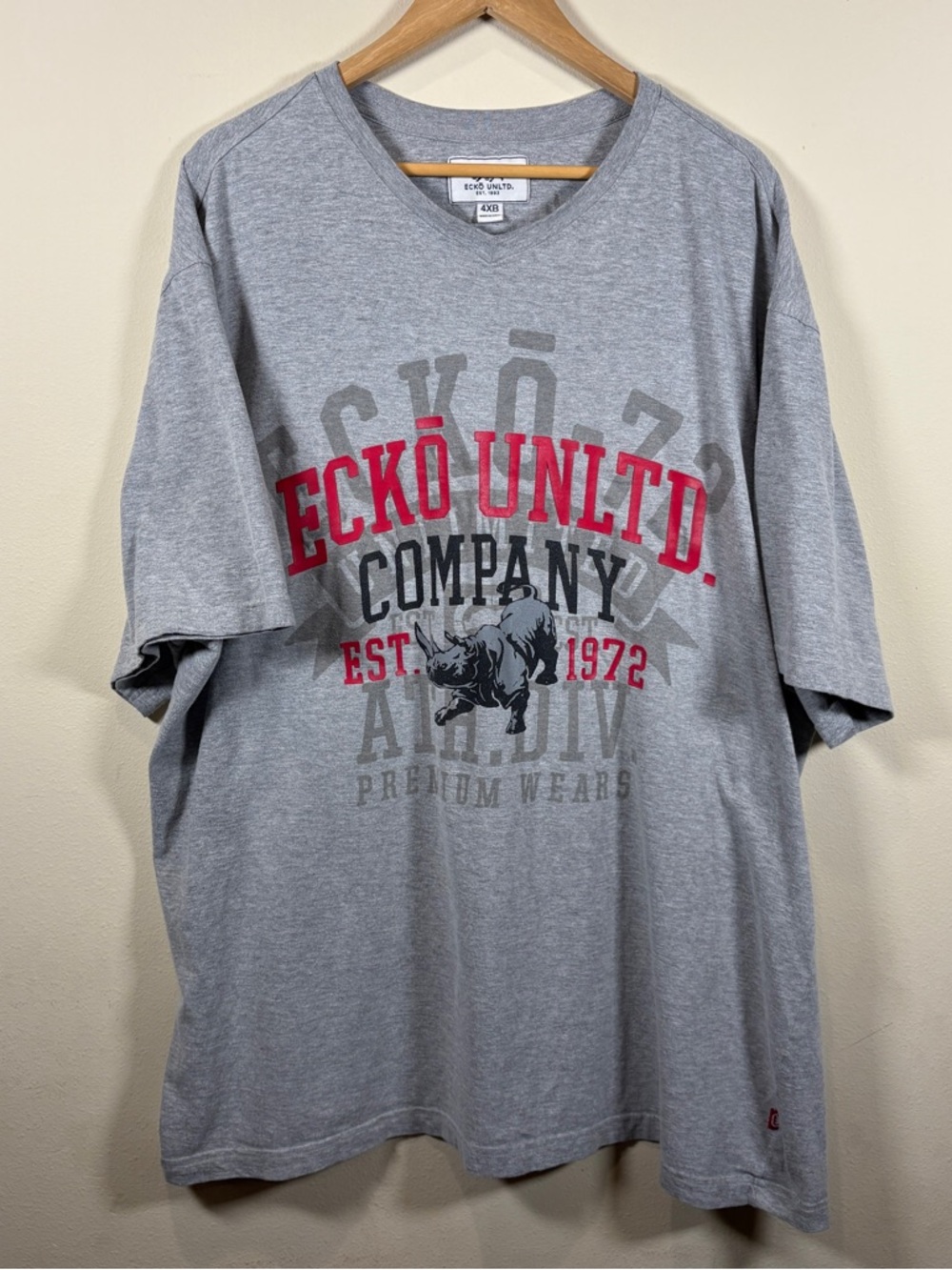 Y2K Ecko Unltd Gray & Red Hip Hop Rhino 2000s Oversized Graphic T-Shirt